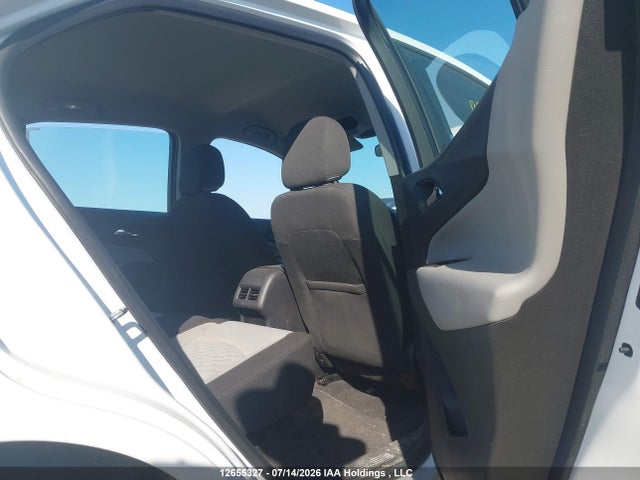 2GNAXREV3J6216644 Chevrolet EQUINOX LS