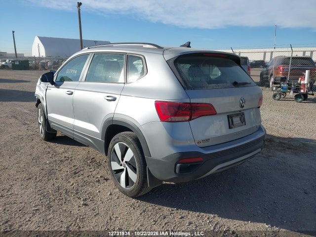 Volkswagen Taos Trendline 2024 3VVGX7B25RM024100 Image 3