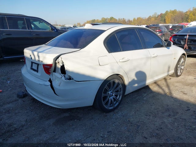 12731980 :رقم المزاد ، WBAPG7G54BNM68174 vin ، 2011 Bmw 323 I مزاد بيع
