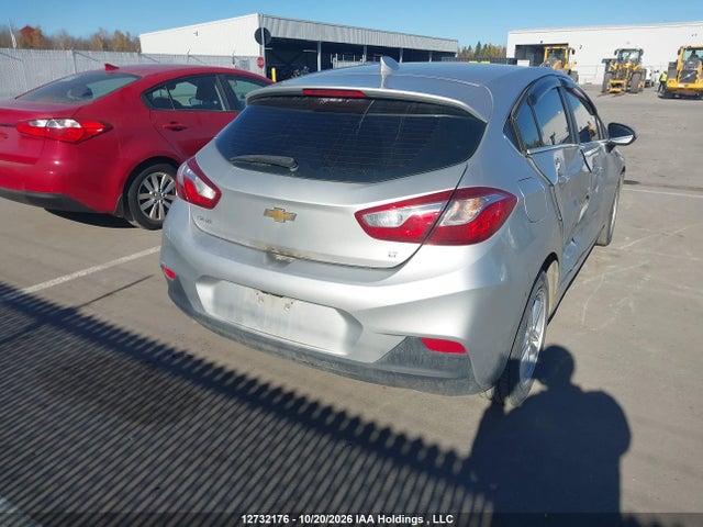 Chevrolet Cruze Lt Auto 2018 3G1BE6SM7JS646054 Image 4