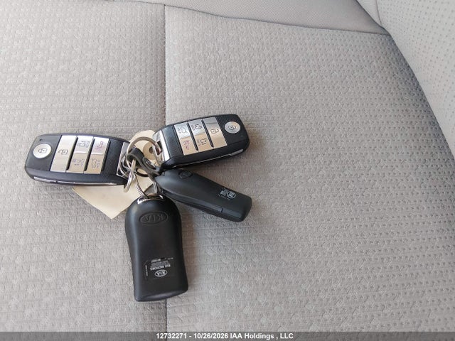 KIA Sedona Lx/lx+ 2018 KNDMB5C1XJ6384820 Image 11