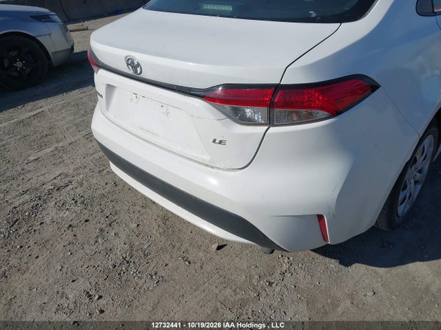 12732441 :رقم المزاد ، 5YFBPMBE1NP347743 vin ، 2022 Toyota Corolla Le مزاد بيع