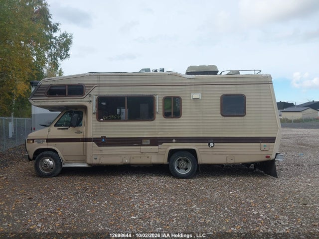 12698644 :رقم المزاد ، 2GBJG31M9E4174280 vin ، 1984 Chevrolet G30 مزاد بيع