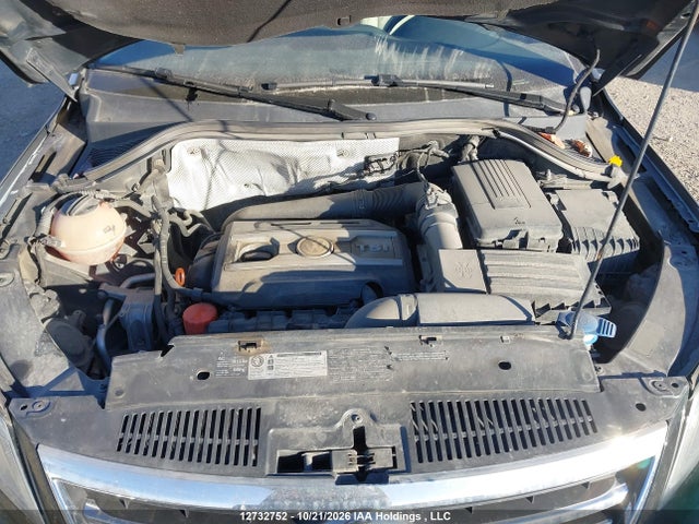 2010 Volkswagen Tiguan Se/sel მანქანა იყიდება აუქციონზე, vin: WVGBV7AX3AW518841, აუქციონის ნომერი: 12732752