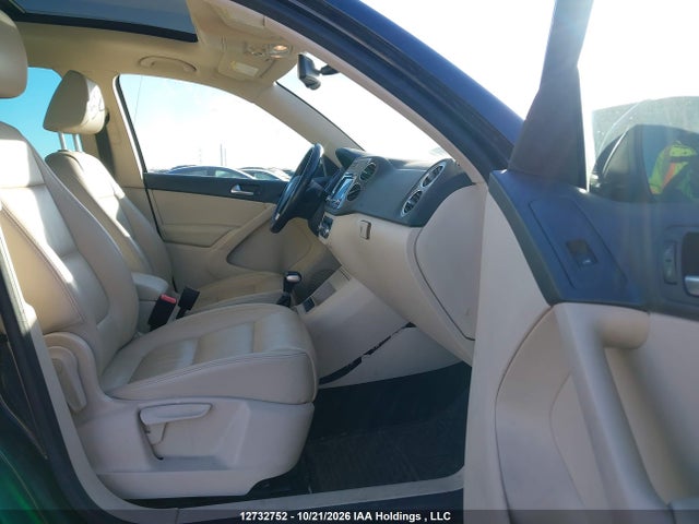 2010 Volkswagen Tiguan Se/sel მანქანა იყიდება აუქციონზე, vin: WVGBV7AX3AW518841, აუქციონის ნომერი: 12732752