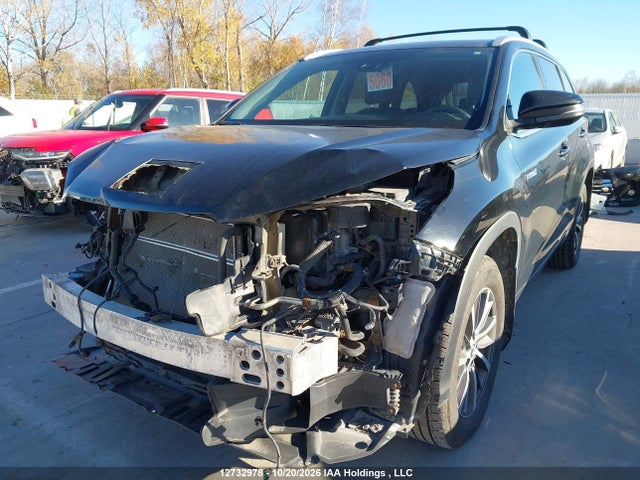 Toyota Highlander Hybrid Xle 2018 5TDJGRFH0JS040417 Image 2