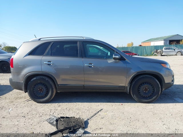 2013 Kia Sorento Ex მანქანა იყიდება აუქციონზე, vin: 5XYKUDA23DG391441, აუქციონის ნომერი: 12732984