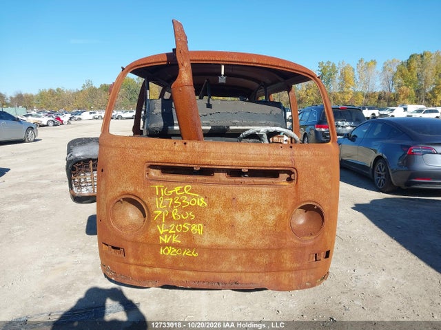 12733018 :رقم المزاد ، 2212205847 vin ، 1971 Volkswagen Microbus مزاد بيع