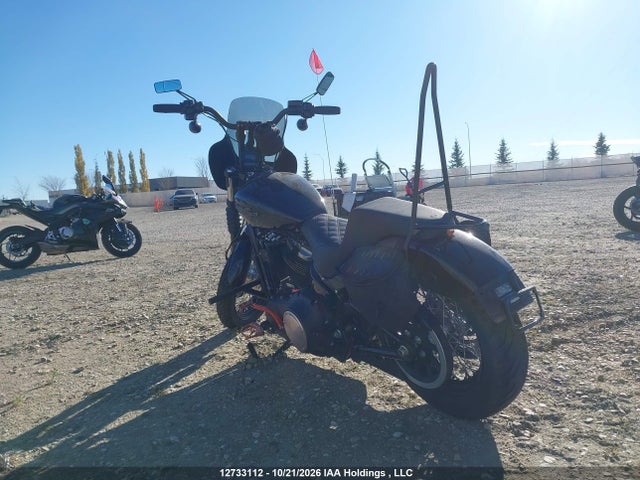 Harley-Davidson Fxbb Street Bob 2018 5HD1YJJA9JC022130 Image 3