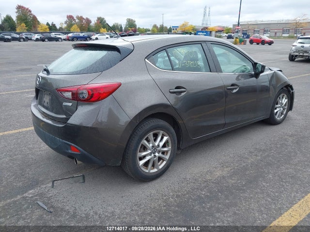 3MZBM1L79GM318215 Mazda Mazda3 Gs