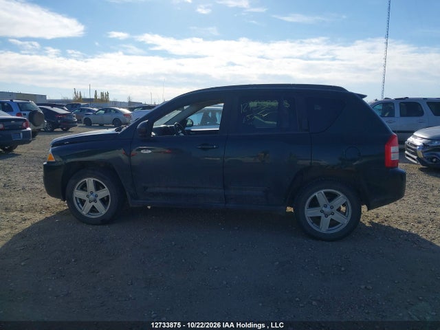 12733875 :رقم المزاد ، 1J4NF4FB6AD628136 vin ، 2010 Jeep Compass Sport مزاد بيع