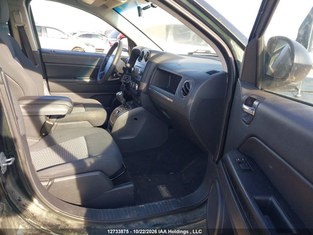 12733875 :رقم المزاد ، 1J4NF4FB6AD628136 vin ، 2010 Jeep Compass Sport مزاد بيع