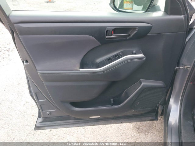 Toyota Highlander Hybrid Le 2023 5TDBBRCH0PS594511 Image 17