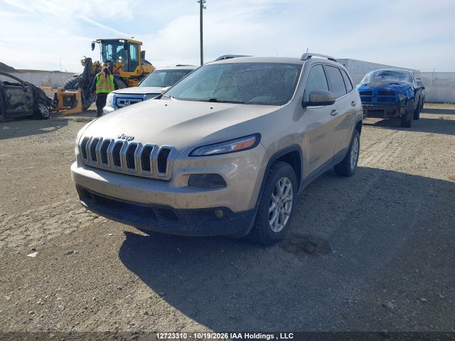 Jeep Cherokee North 2014 1C4PJMCB0EW297050 Image 2