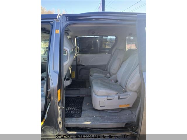 Продаж на аукціоні авто 2012 Toyota Sienna Xle/limited, vin: 5TDDK3DCXCS036927, номер лоту: 12734792