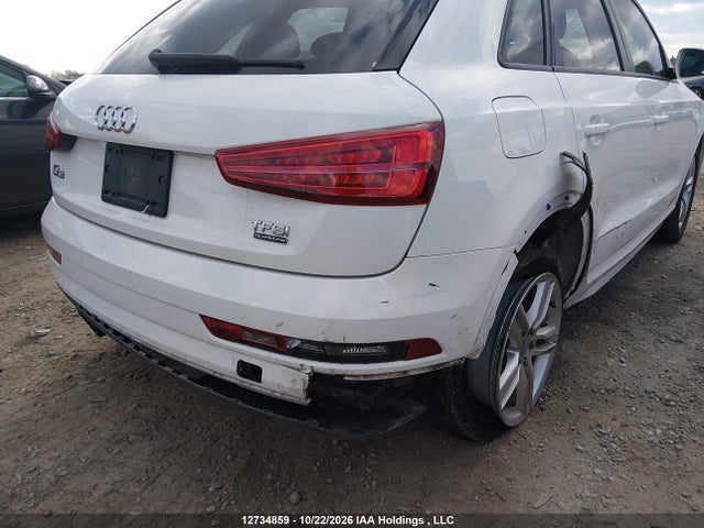 WA1ECCFS5JR017424 Audi Q3 2.0t Komfort