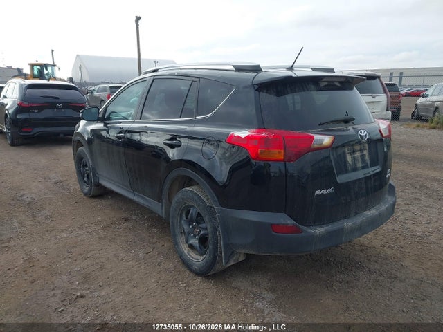 2T3BFREV4EW158649 Toyota RAV4 LE