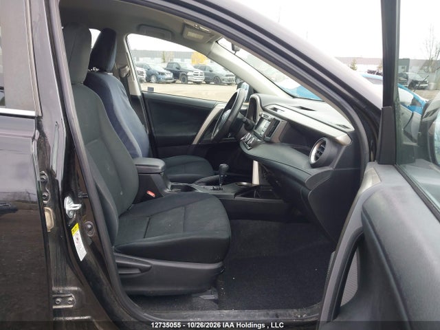 2T3BFREV4EW158649 Toyota RAV4 LE