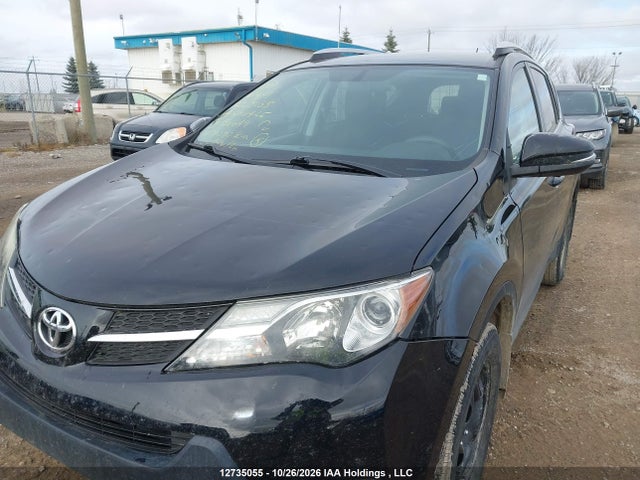 2T3BFREV4EW158649 Toyota RAV4 LE
