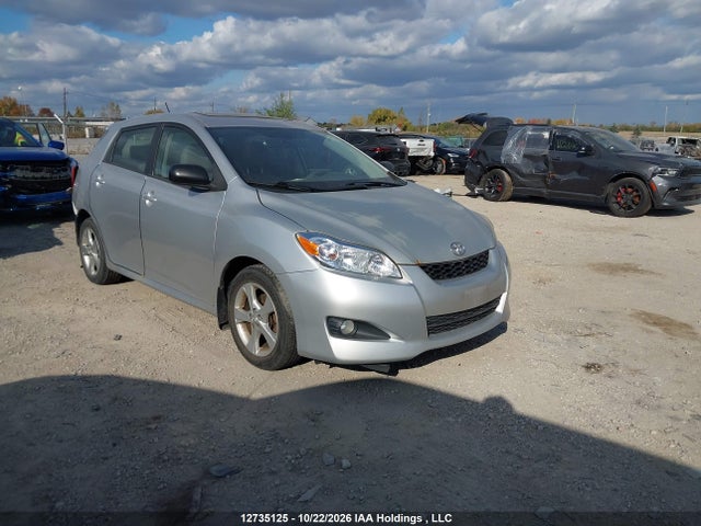 12735125 :رقم المزاد ، 2T1KU4EE8CC779652 vin ، 2012 Toyota Matrix مزاد بيع