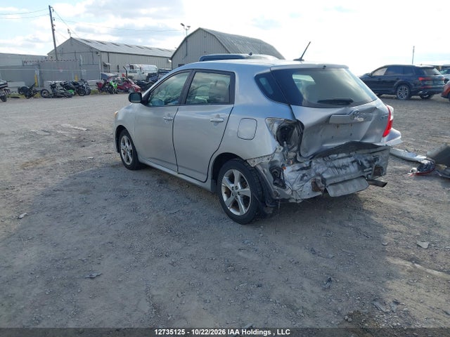 12735125 :رقم المزاد ، 2T1KU4EE8CC779652 vin ، 2012 Toyota Matrix مزاد بيع