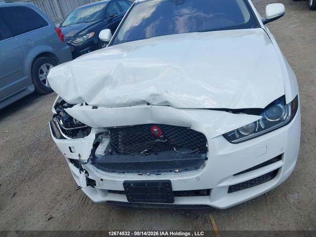 Jaguar Xe 20d Prestige 2018 SAJAK4FN8JCP38820 Image 12