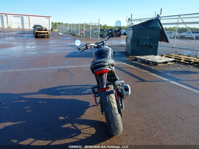 12696032 :رقم المزاد ، SMTT127Y8RNA05825 vin ، 2024 Triumph Motorcycle Speed 400 مزاد بيع