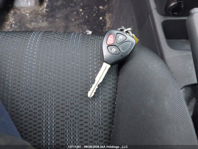 12711291 :رقم المزاد ، 2T1KU4EE1EC132710 vin ، 2014 Toyota Matrix Wagon مزاد بيع