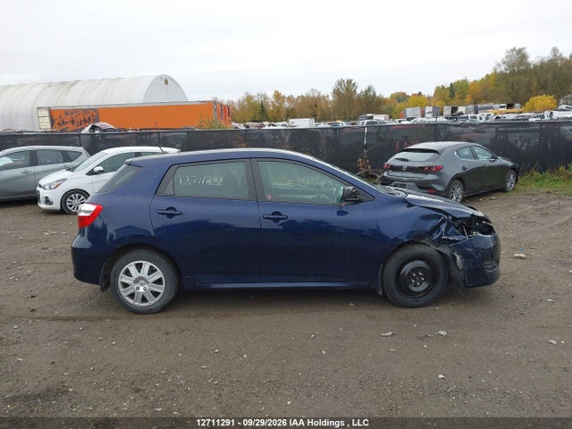 12711291 :رقم المزاد ، 2T1KU4EE1EC132710 vin ، 2014 Toyota Matrix Wagon مزاد بيع