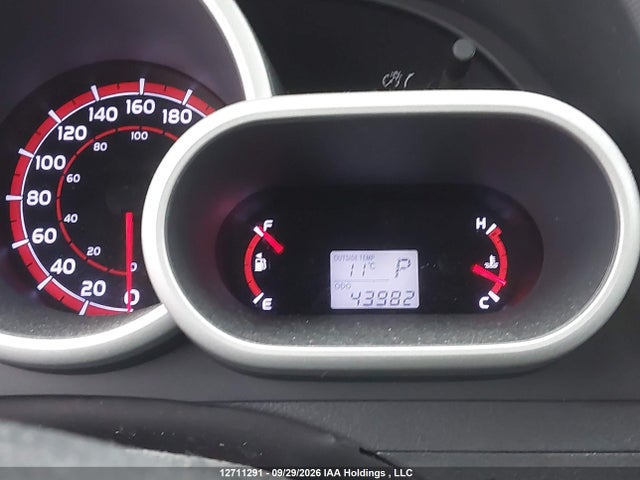 12711291 :رقم المزاد ، 2T1KU4EE1EC132710 vin ، 2014 Toyota Matrix Wagon مزاد بيع