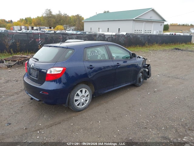 12711291 :رقم المزاد ، 2T1KU4EE1EC132710 vin ، 2014 Toyota Matrix Wagon مزاد بيع