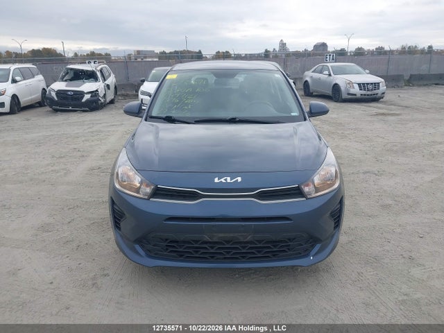 12735571 :رقم المزاد ، 3KPA25AD1NE497121 vin ، 2022 Kia Rio S مزاد بيع