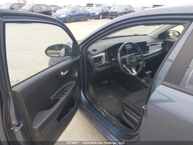 12735571 :رقم المزاد ، 3KPA25AD1NE497121 vin ، 2022 Kia Rio S مزاد بيع