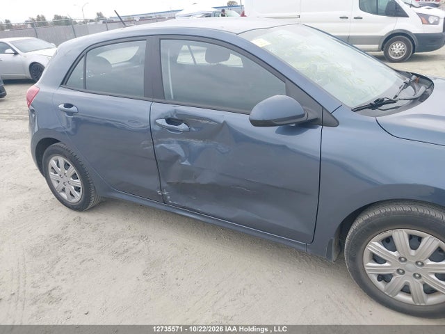 12735571 :رقم المزاد ، 3KPA25AD1NE497121 vin ، 2022 Kia Rio S مزاد بيع