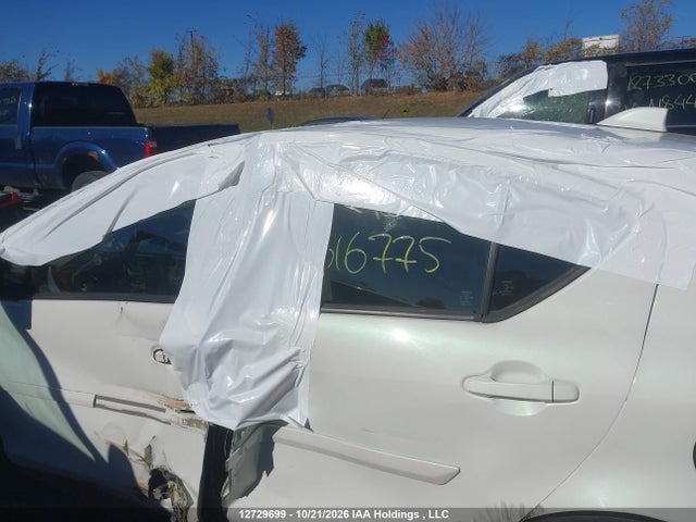 JTDKDTB31J1616775 Toyota Prius C Technology