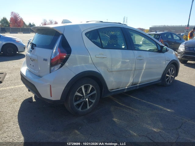 JTDKDTB31J1616775 Toyota Prius C Technology