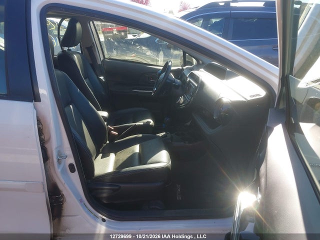 JTDKDTB31J1616775 Toyota Prius C Technology