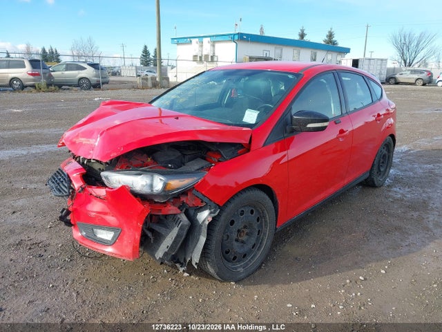 Ford FOCUS SE 2015 1FADP3K24FL377733 Image 2