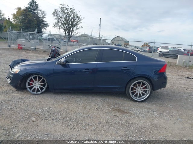12693513 :رقم المزاد ، YV140MFK2F2354126 vin ، 2015 Volvo S60 T5 Premier مزاد بيع