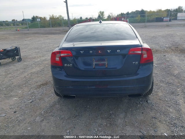 12693513 :رقم المزاد ، YV140MFK2F2354126 vin ، 2015 Volvo S60 T5 Premier مزاد بيع