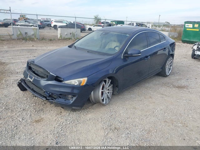 12693513 :رقم المزاد ، YV140MFK2F2354126 vin ، 2015 Volvo S60 T5 Premier مزاد بيع