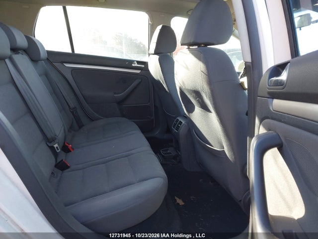 2008 Volkswagen Rabbit 5-door Trendline მანქანა იყიდება აუქციონზე, vin: WVWCA71K58W231018, აუქციონის ნომერი: 12731945
