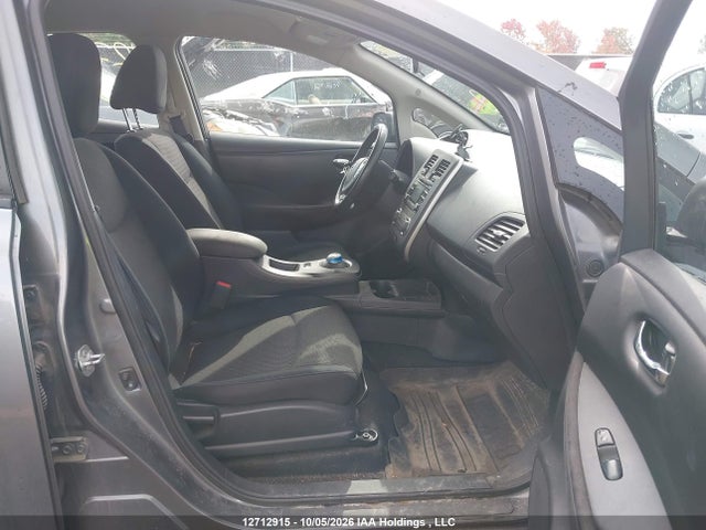 1N4AZ0CP1FC309427 Nissan LEAF S