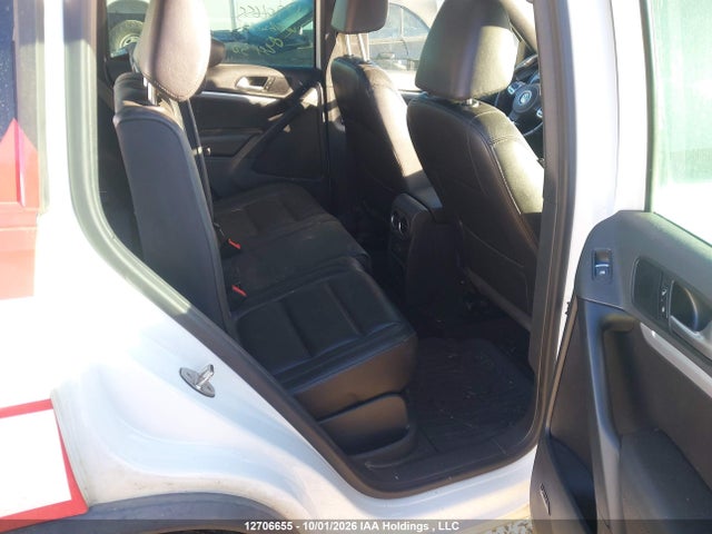 Volkswagen Tiguan 2017 WVGLV7AX1HW507576 Image 8
