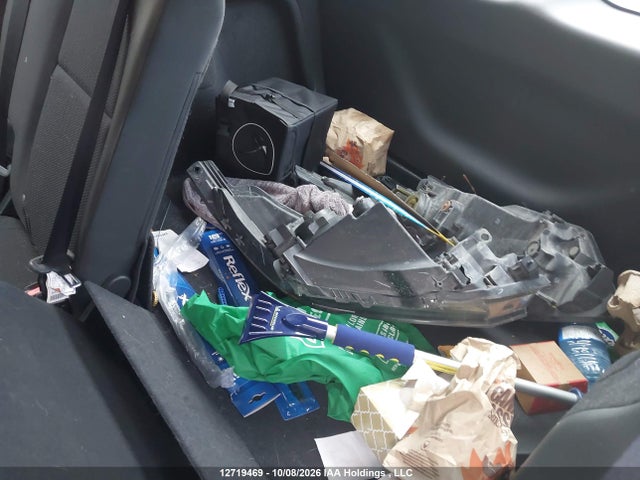 Honda HR-V LX 2017 3CZRU6H33HM108533 Image 12