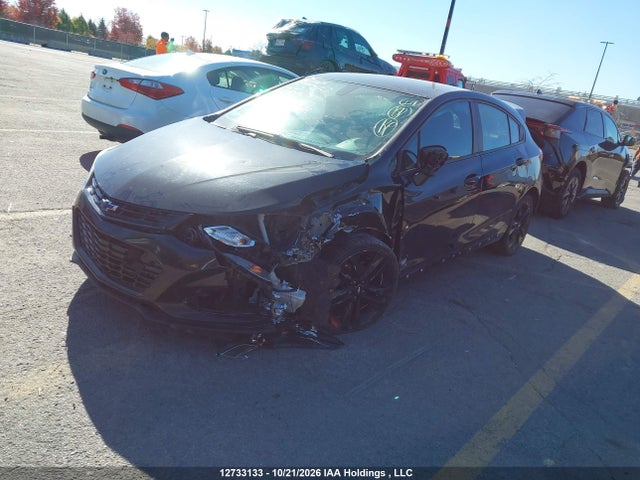 Chevrolet Cruze Lt Auto 2018 3G1BE6SM9JS535747 Image 2