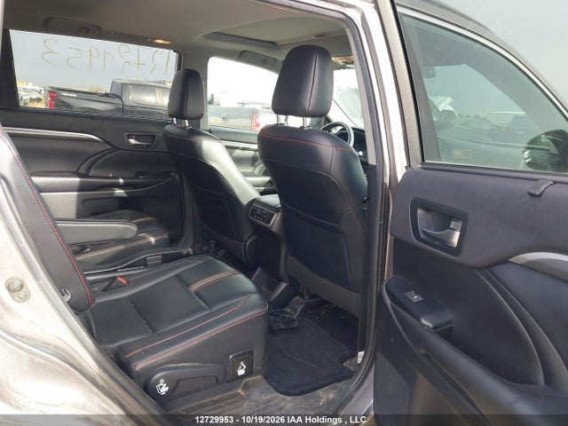 Toyota Highlander Xle 2019 5TDJZRFH5KS721247 Image 8