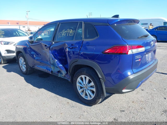 Toyota Corolla Cross Le 2025 7MUCAAAG6SV149272 Image 3
