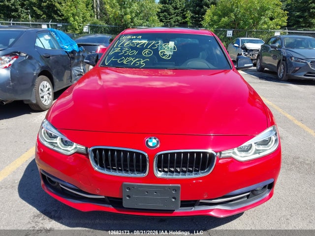 BMW 330i Xdrive 2017 WBA8D9C3XHA012435 Image 11