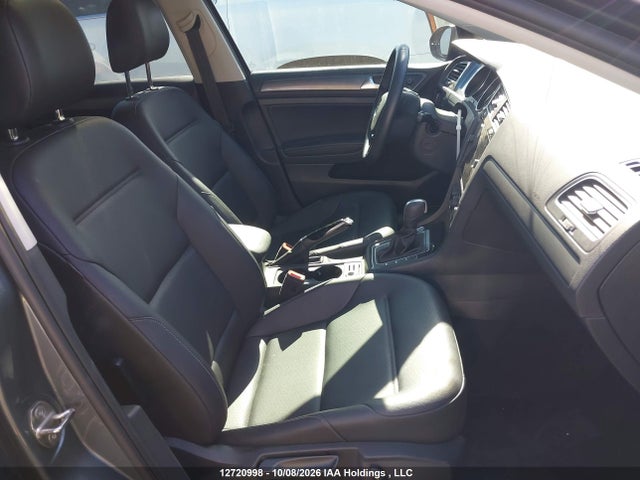 Продажа на аукционе авто 2021 Volkswagen Golf Comfortline/highline, vin: 3VWG57AU8MM003514, номер лота: 12720998